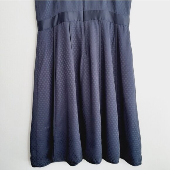 BANANA REPUBLIC Halter Waist Defined Fit & Flare Dot Knee Length Dress Navy Sz 8 - Picture 12 of 14